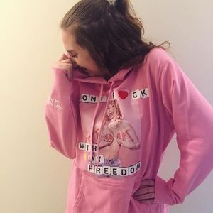 Meet your Posher, Juliette